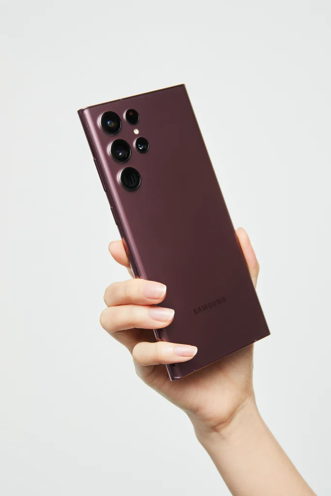 Galaxy S22 Ultra Burgundy Rear Design